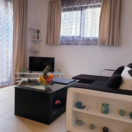 Апартамент Private Green Life Beach *