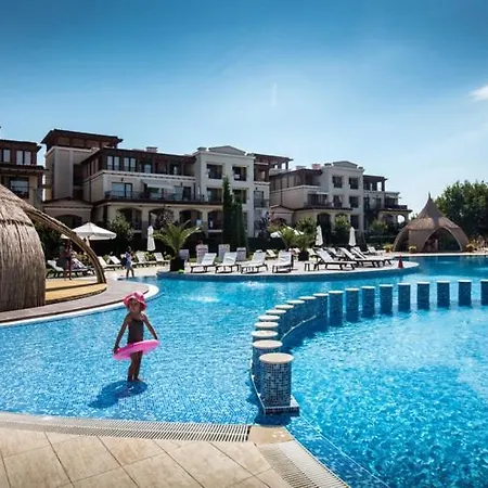 Private Green Life Beach Апартамент